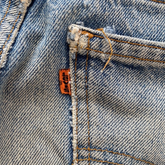 Like new Karen Zambos Vintage Couture Recycled Levi’s & Linea Pelle leather belt - Picture 4 of 16